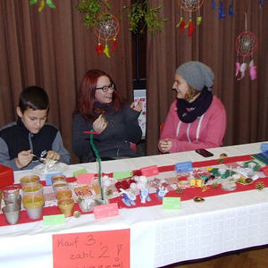 Adventkranzweihe und Schmankerlmarkt