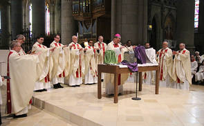 Chrisammesse mit Bischof Manfred Scheuer im Linzer Mariendom