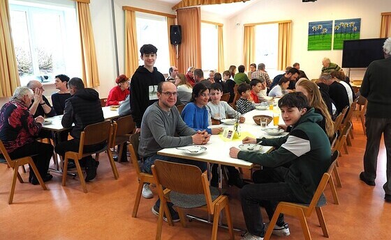Familienfasttagssuppenessen