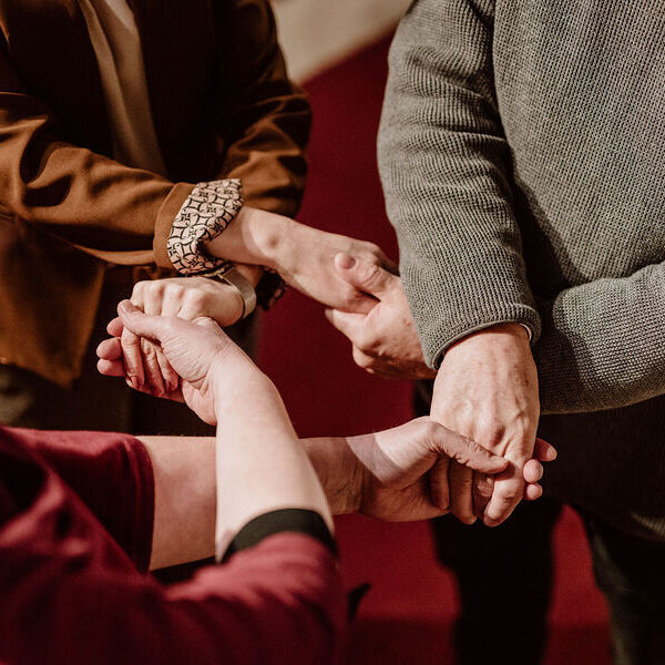 Ein Dreierteam aus Pfarrer, Pastoralvorständin und Verwaltungsvorständin leitet gemeinsam die Geschicke der Pfarre.